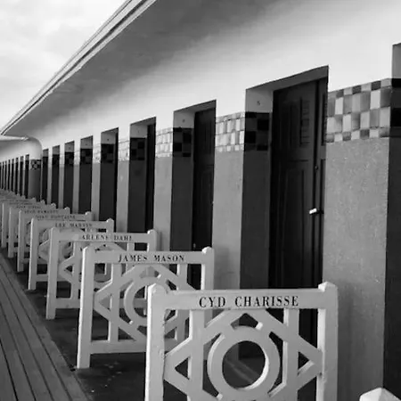 Le Petit Morny. Renove Lumineux Et