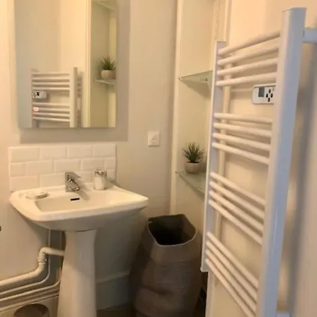 Le Petit Morny. Renove Lumineux Et دوفييل