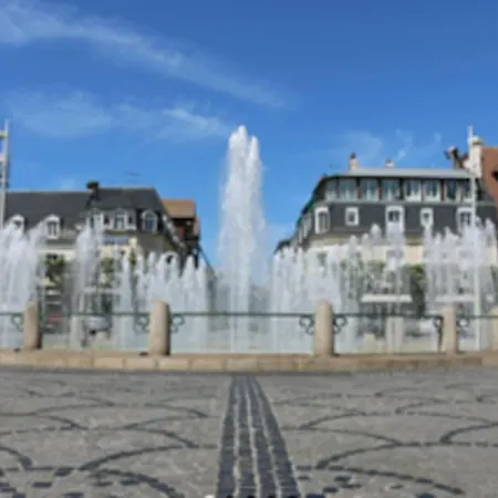 Le Petit Morny. Renove Lumineux Et * دوفييل