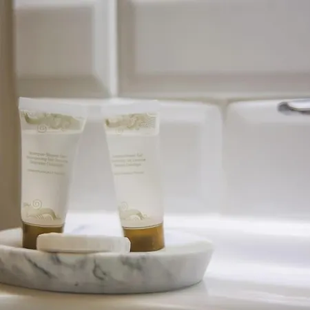 Le Petit Morny. Renove Lumineux Et * دوفييل