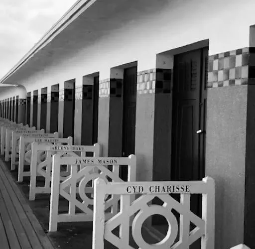 Le Petit Morny. Renove Lumineux Et