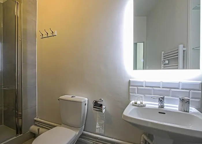 Le Petit Morny. Renove Lumineux Et شقة *